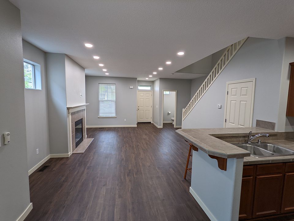 1st image of 2610 NE 88th Pl
