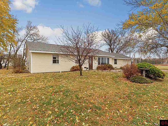 3rd image of 319 Higbie Ave E