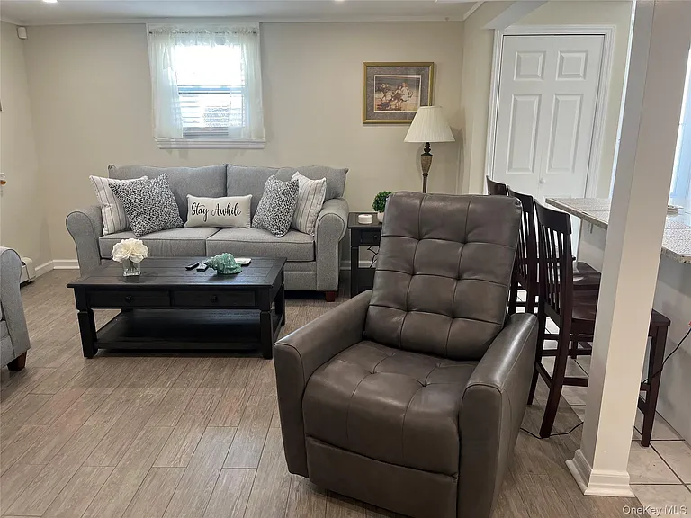 321 W Walnut St #2 — Photo 7