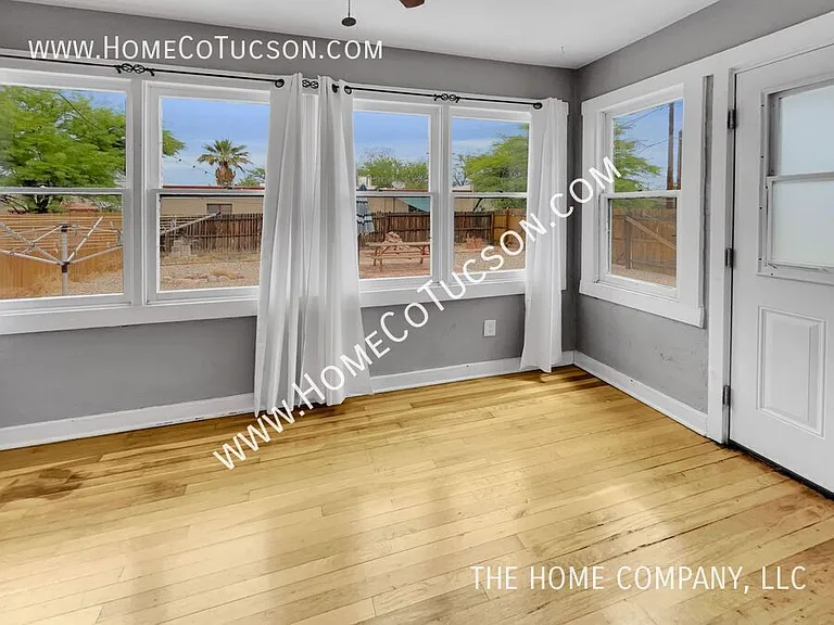 1401 N Camilla Blvd — Photo 26