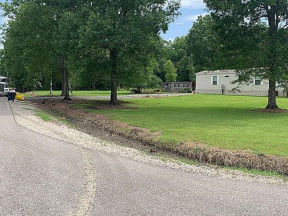 4th image of 1012 Ben Dr