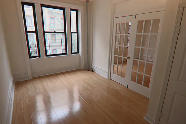 Rented by PMG Real Estate  | media 12