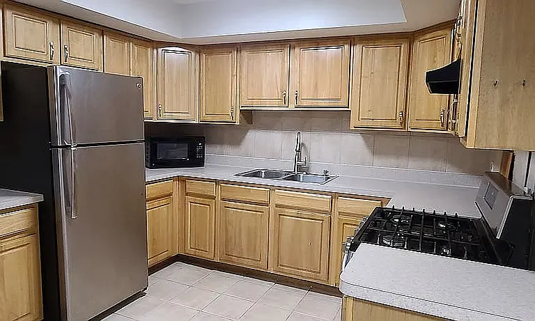 105 Dover Dr #3 — Photo 2