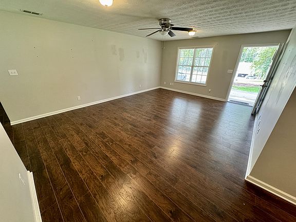 5th image of 2051 Snapping Shoals Rd