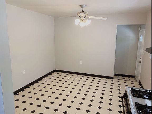 Dinning room 10 X 11