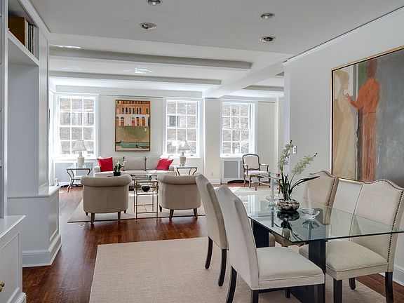 3rd image of 137 E 66th St APT 3A