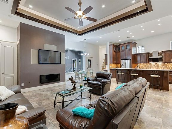2nd image of 1210 Parkerhaven Ct