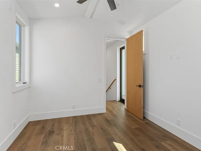 515 1/2 Jasmine Ave — Photo 19