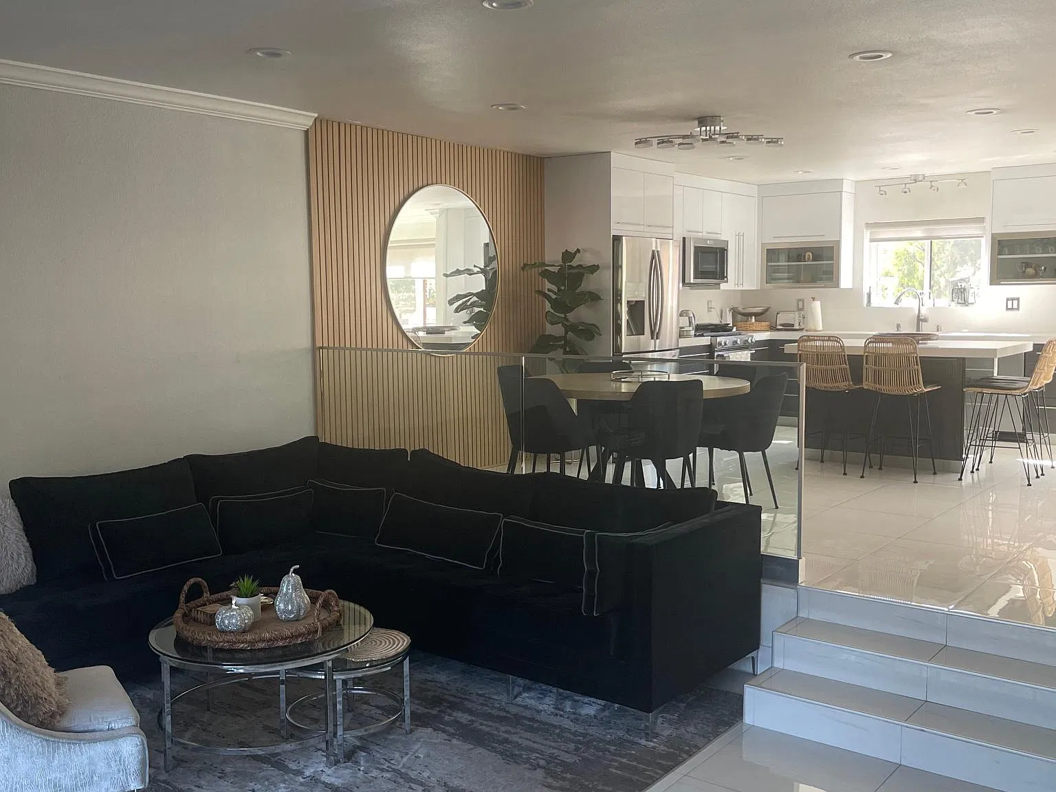 5757 Owensmouth Ave — Photo 3
