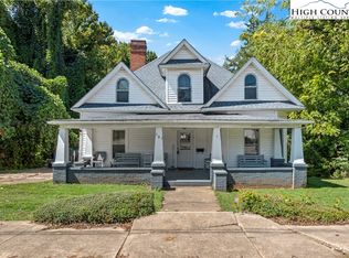 289 N Bridge St, Elkin, NC 28621