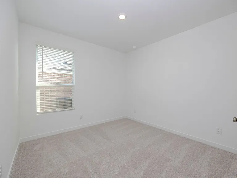 2220 Pommel Ln — Photo 11