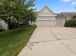 2617 SW 10th St, Lees Summit, MO 64081