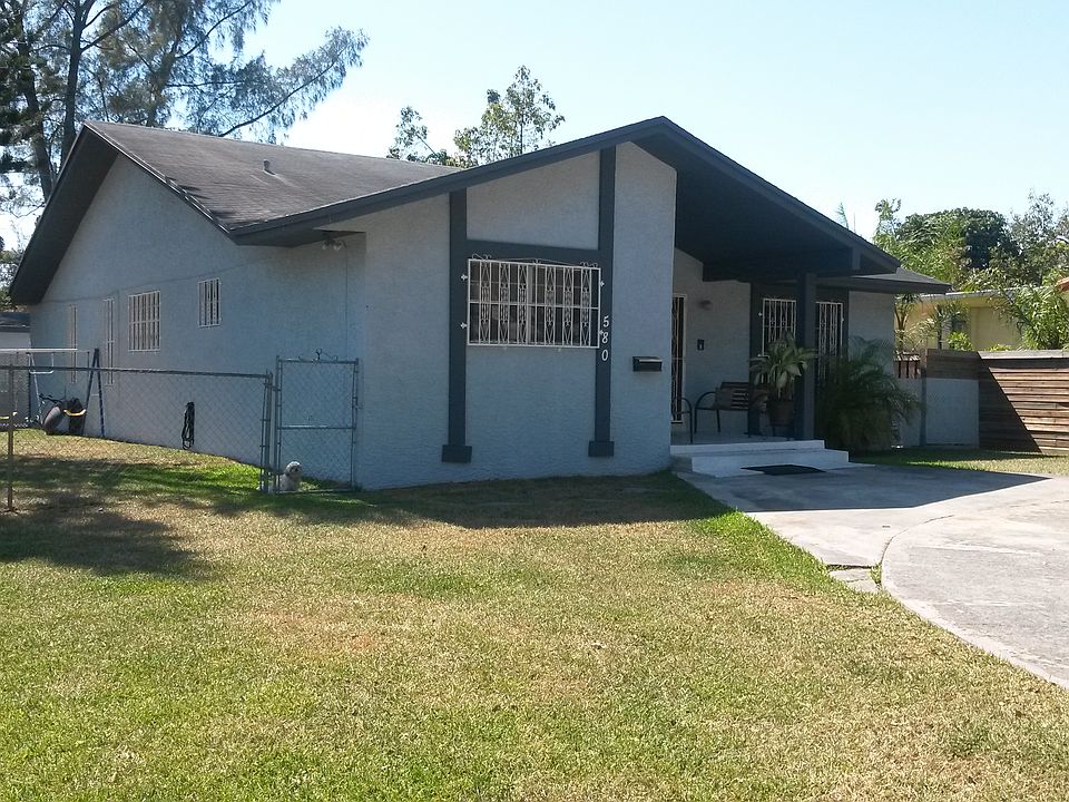 1st image of 580 De Soto Dr