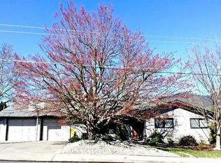 710 NW Sandy Dr, Grants Pass, OR 97526