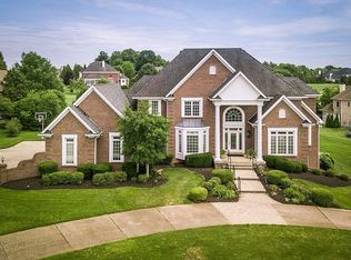 12025 Hunting Crest Dr, Prospect, KY 40059