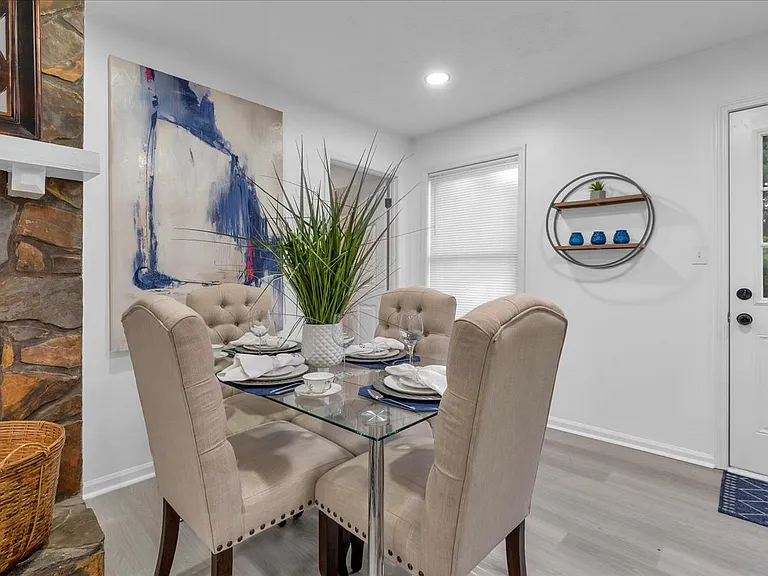 54 Mildred Ct — Photo 12
