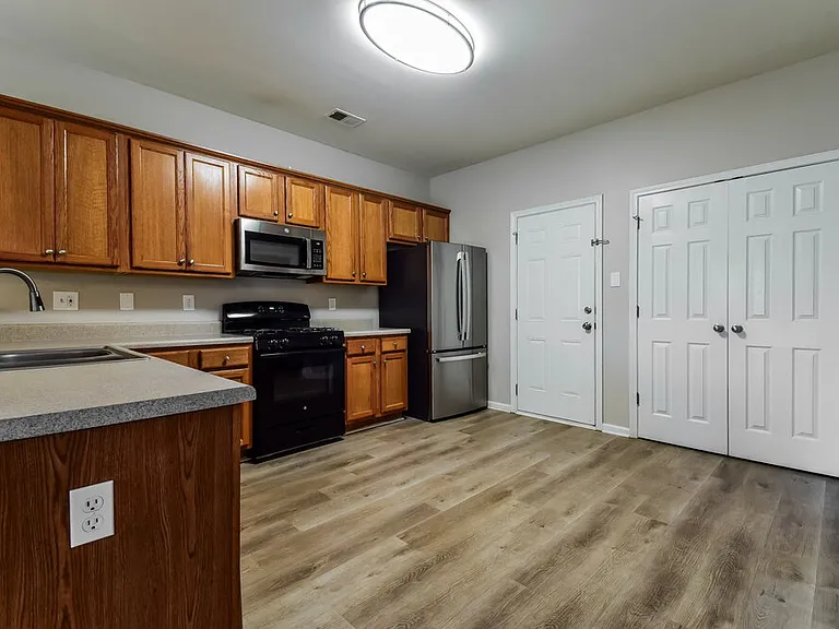 2740 Gatewater Ct — Photo 8