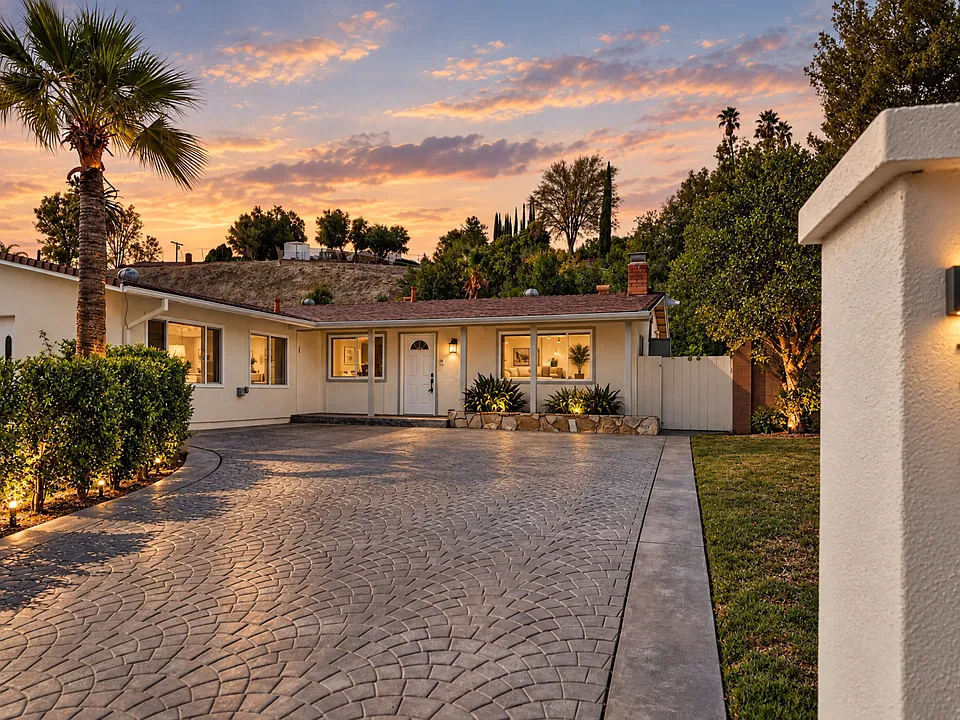7147 Pomelo Dr