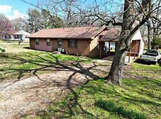 200 Polk St S, Mena, AR 71953