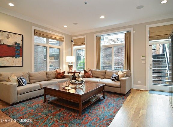 5th image of 1907 N Lincoln Park W