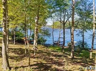 31 Spinnaker Cove Dr, Midlothian, VA 23112