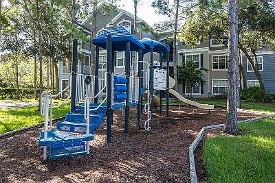 The Grand Reserve at Park Isle Apartments — Photo 35