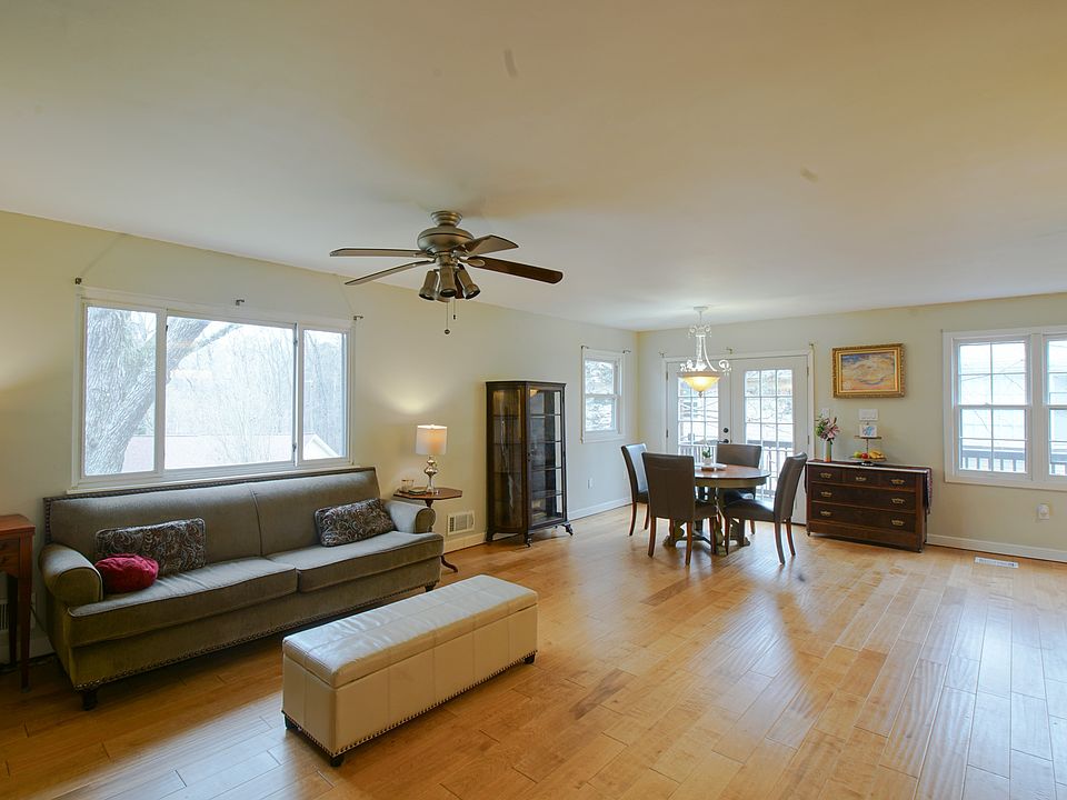 2nd image of 12818 Greenhall Dr