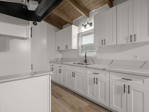 4th image of 4142 W Palmwood Dr #13