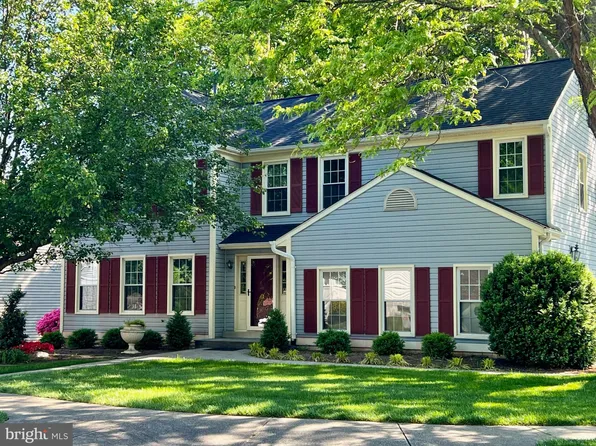 8628 Groveland Dr, Springfield, VA 22153