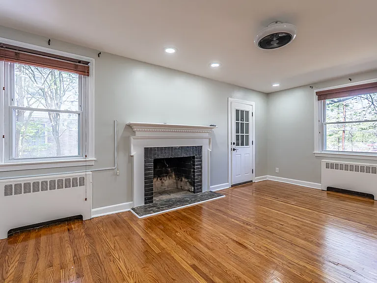 644 Meetinghouse Rd — Photo 30