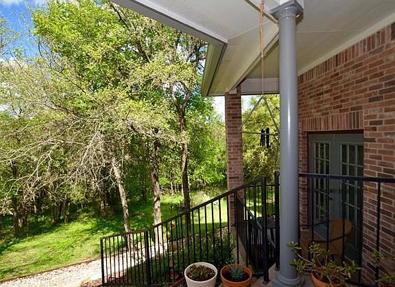 4th image of 104 Redbud Ct