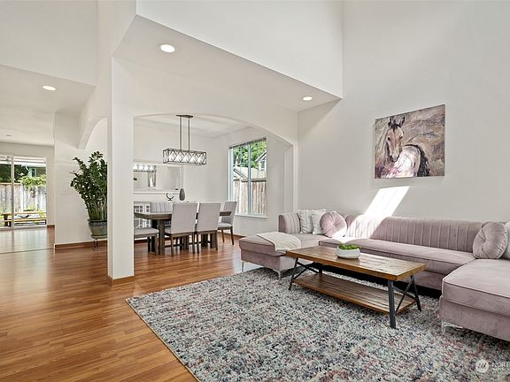 5th image of 1623 180th Street SW