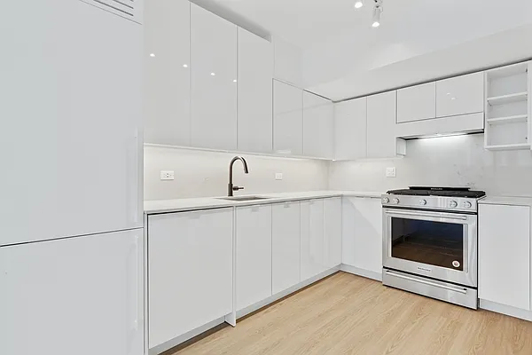 Rented by Greystar | media 2