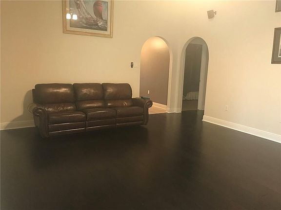 2nd image of 205 Dana Ave