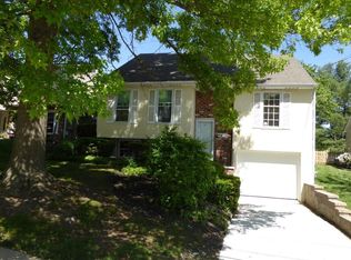 132 Reiffs Mill Rd, Ambler, PA 19002