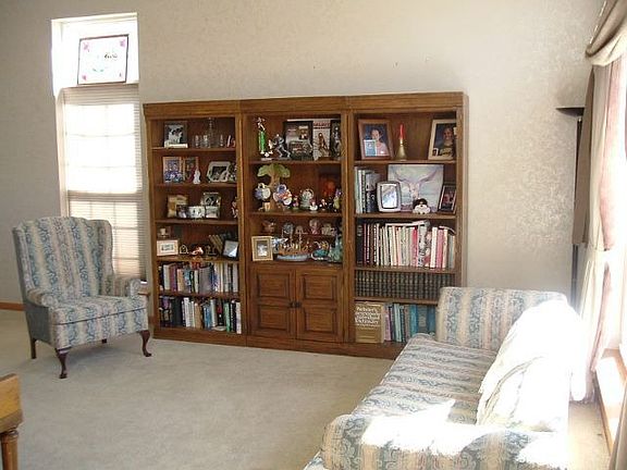 4th image of 23818 W Greenfield Dr