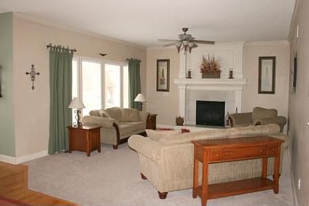 Spacious living room
