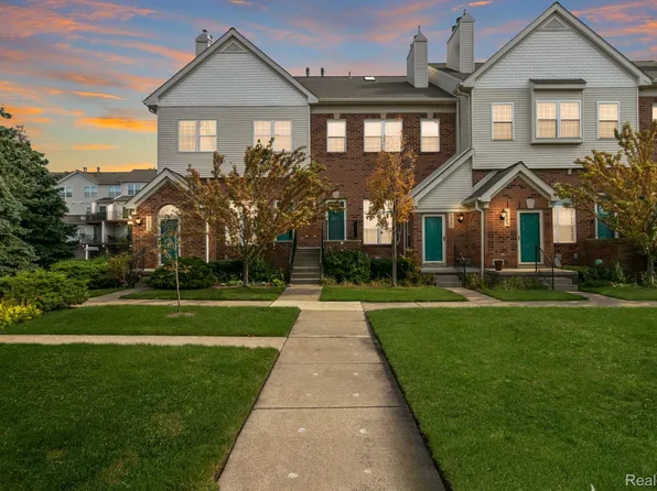 1933 Campau Farms Cir #164-7, Detroit, MI 48207