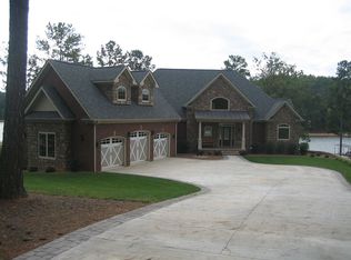 200 Pinecroft Ct, Seneca, SC 29672