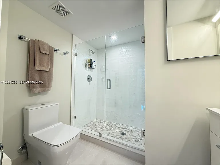 1155 Brickell Bay Dr #2108 — Photo 17