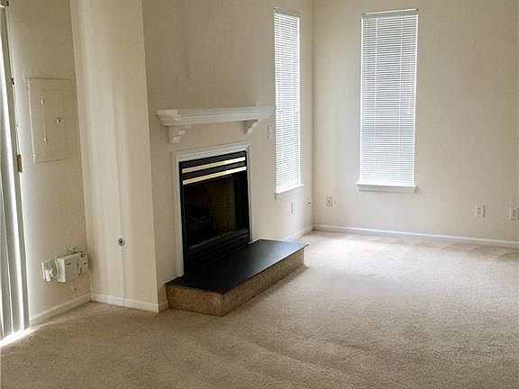 3rd image of 621 Pinnacle Dr