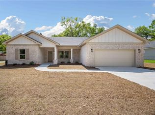 7069 Country Oaks Dr, Irvington, AL 36544