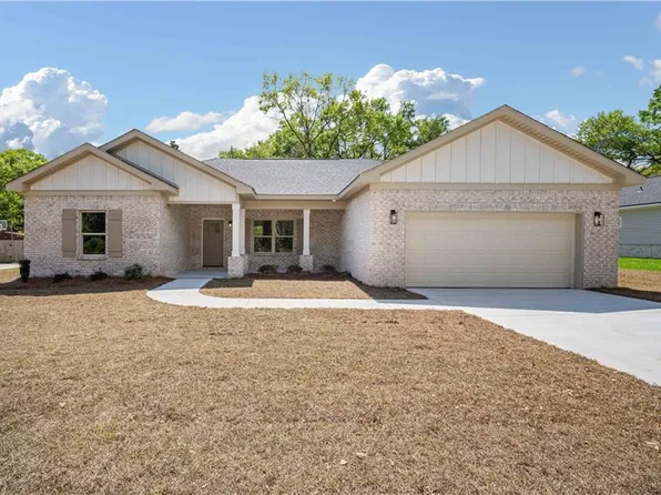 7069 Country Oaks Dr, Irvington, AL 36544