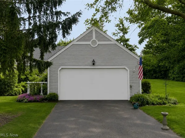 375 Yorktown Pl APT D2, Vermilion, OH 44089