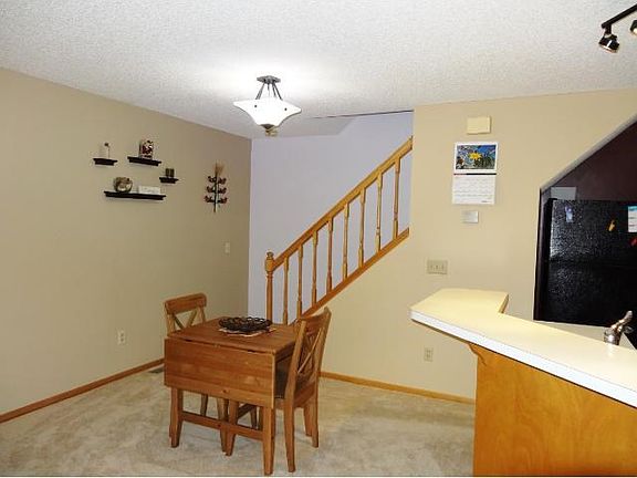 Great dining area with neutral decor