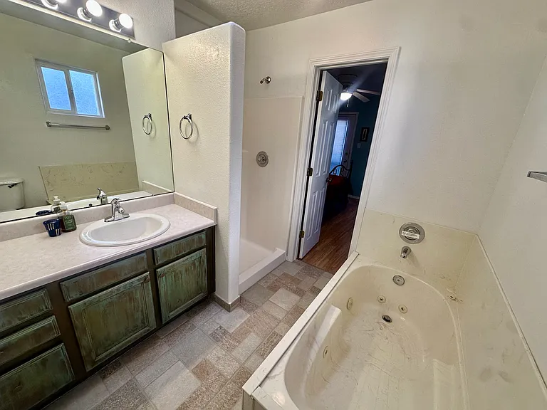 10404 Gutierrez Rd NE — Photo 36