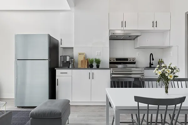 Rented by MNS | media 3