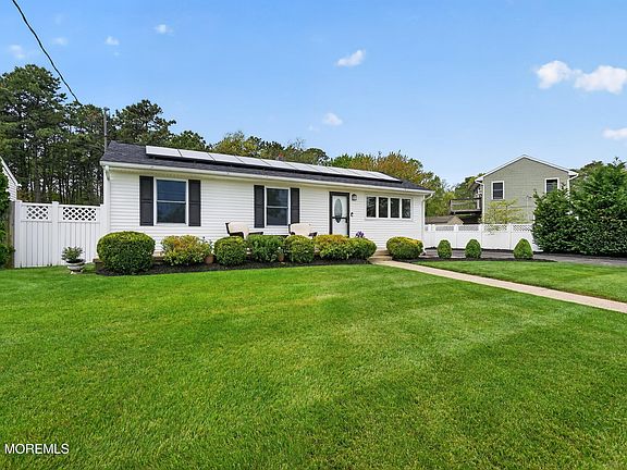 2nd image of 317 Northrop Road