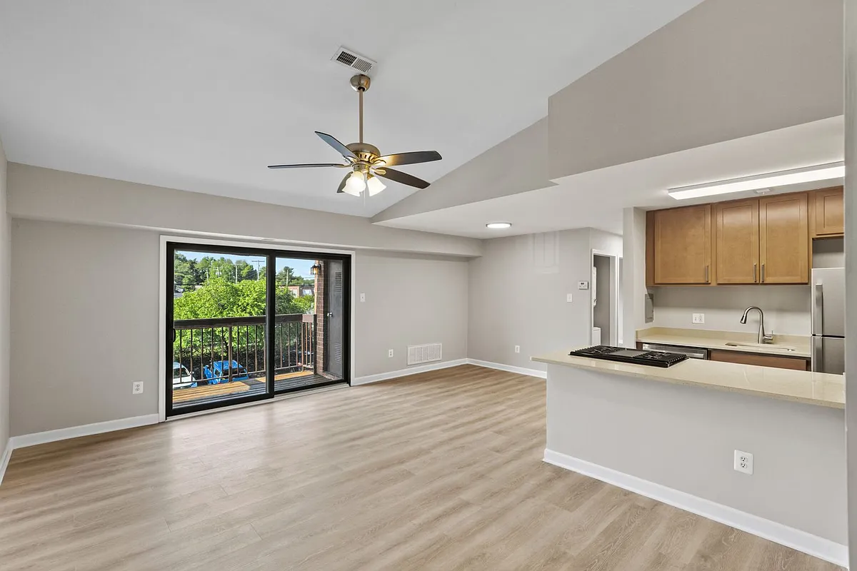 Building Photo - 104 Mountain Rd #3A