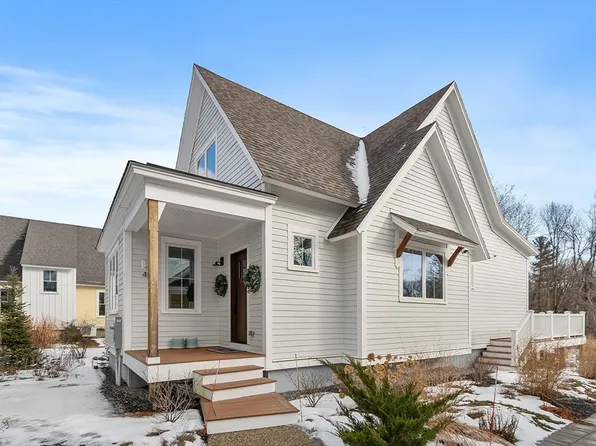 45 Millrun Ln #45, Concord, MA 01742